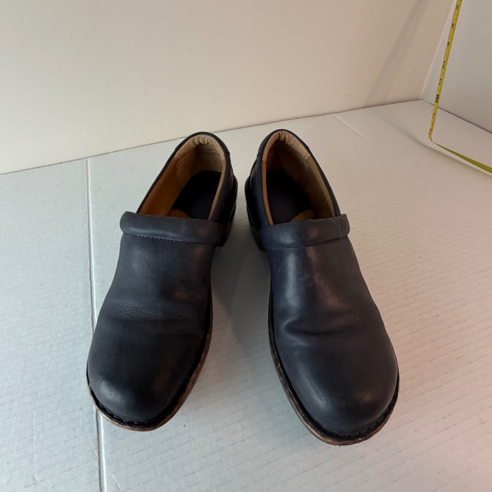 B.O.C. Dark Blue Leather Clogs Slip on Shoes Women's‎ 10M KHELD21 Casual